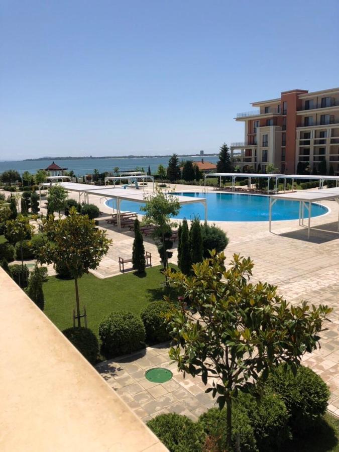 Private Apartment 49 In Prestige Fort Beach Hotel Sveti Vlas Eksteriør bilde